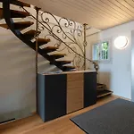 With Pool, Garden & Direct At Appartement Spiez