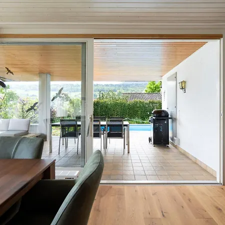 Lejlighed With Pool, Garden & Direct At Spiez