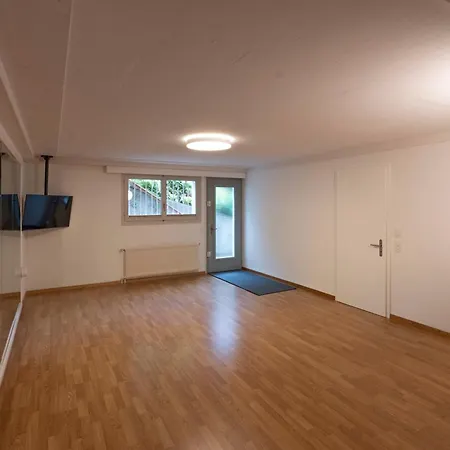 Lejlighed With Pool, Garden & Direct At Spiez